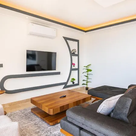 2 Bedroom 1986 Vila *