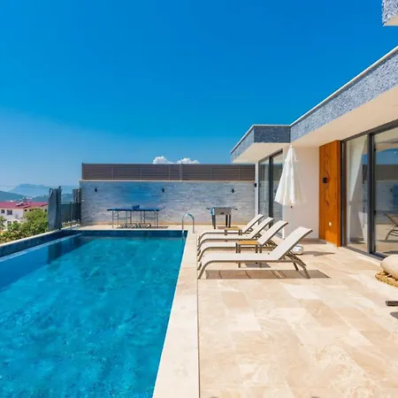 2 Bedroom 1986 Villa Kalkan