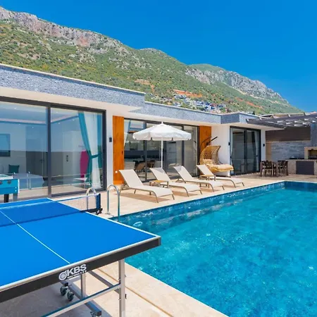 2 Bedroom 1986 Villa Kalkan